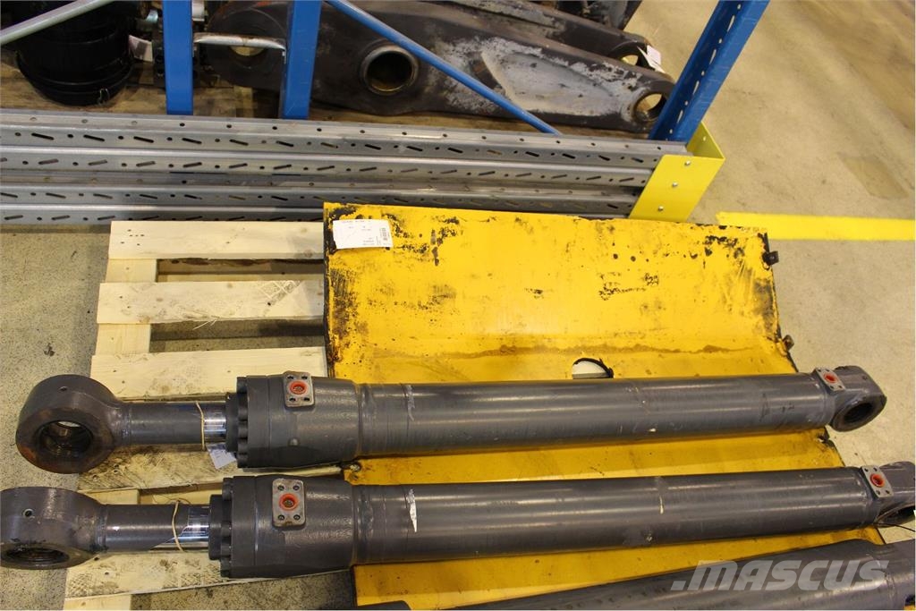 Volvo EW160B BOMCYLINDER Ďalšie komponenty