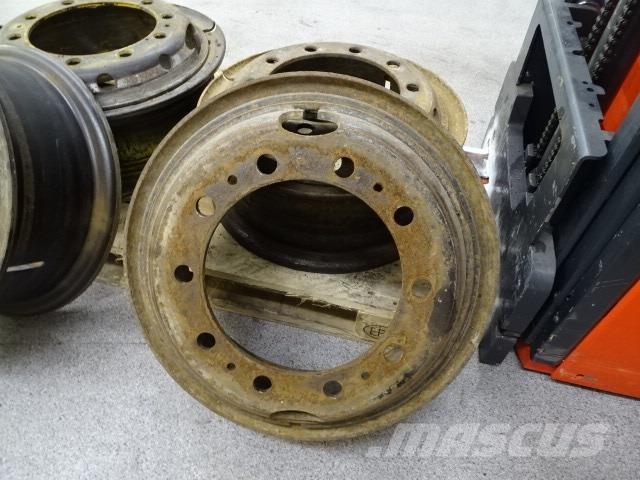 Volvo EW160B FÄLG Pneumatiky, kola a ráfky