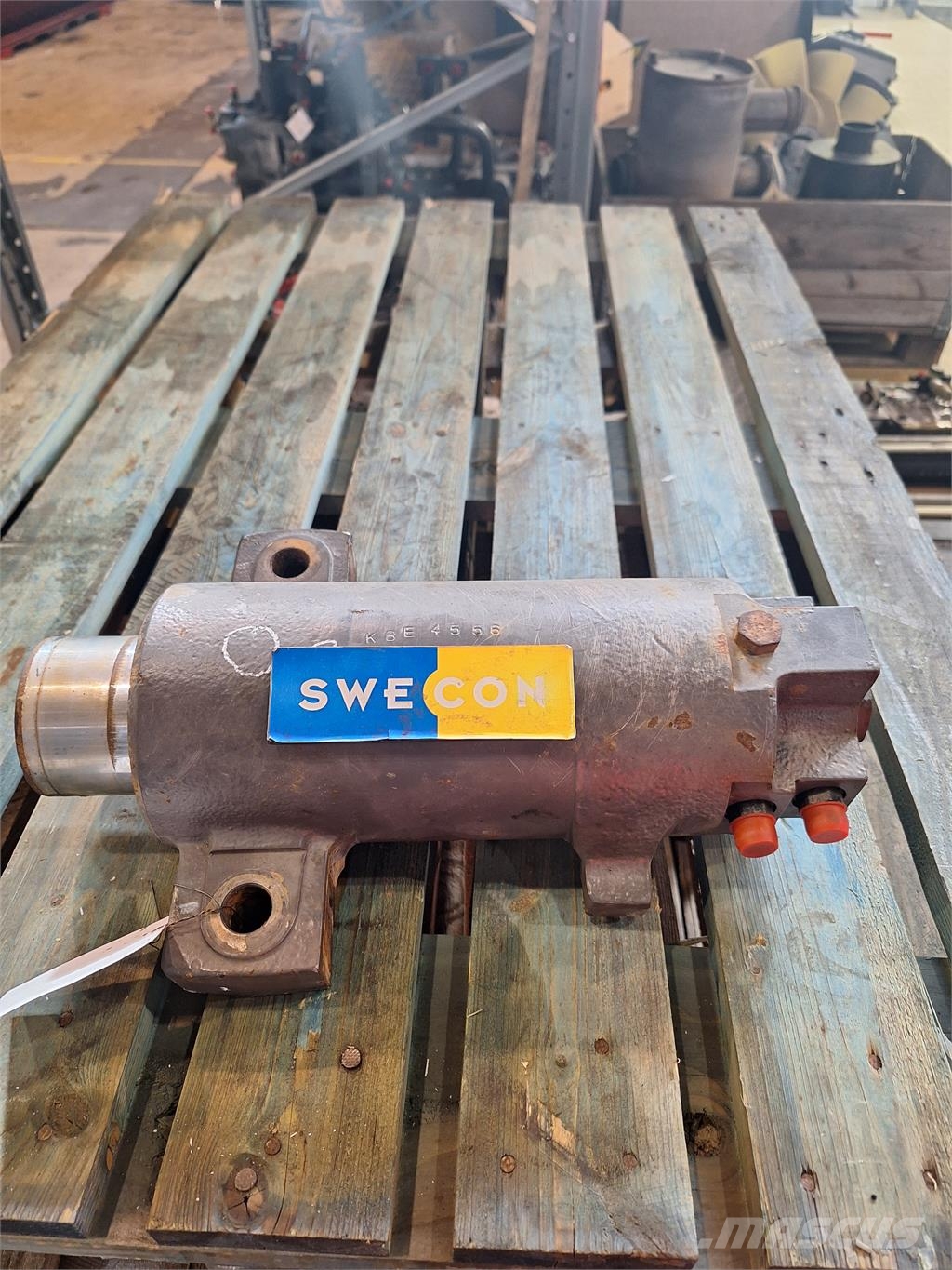 Volvo EW160C CYLINDER LKW-Achsen