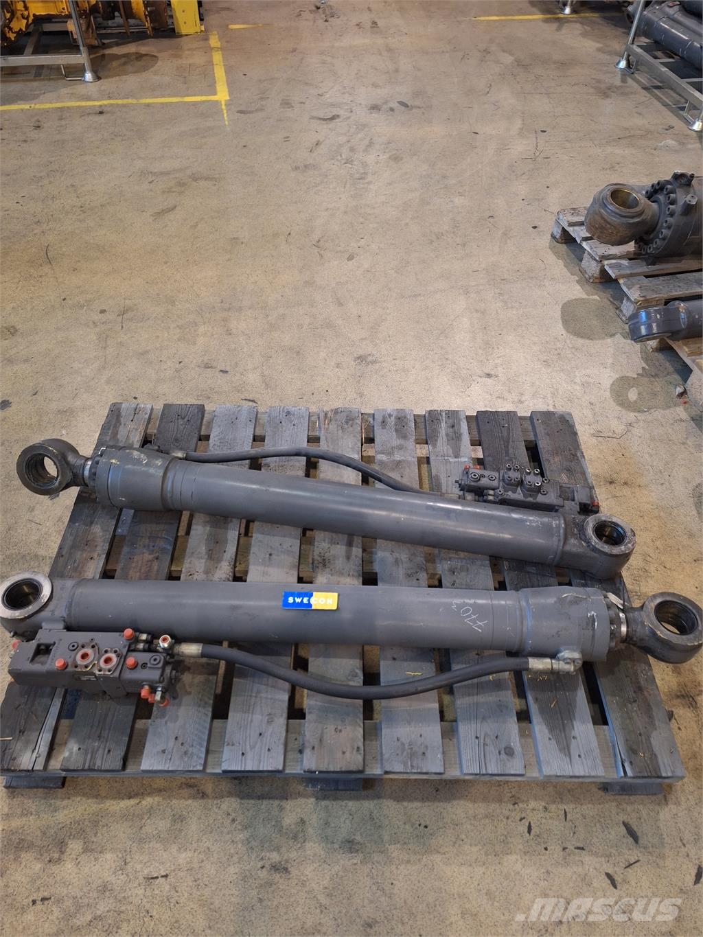 Volvo EW180B Bomcylinder Muud osad