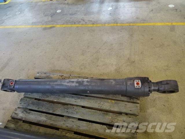 Volvo EW180C BOMCYLINDER Muud osad