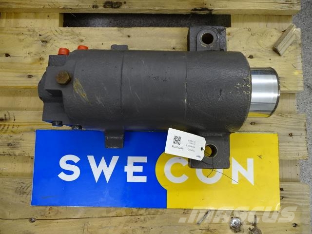 Volvo EW180C CYLINDER Hidráulicos