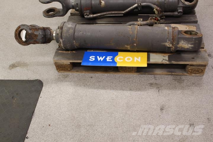 Volvo L120C Lyftcylinder Other components