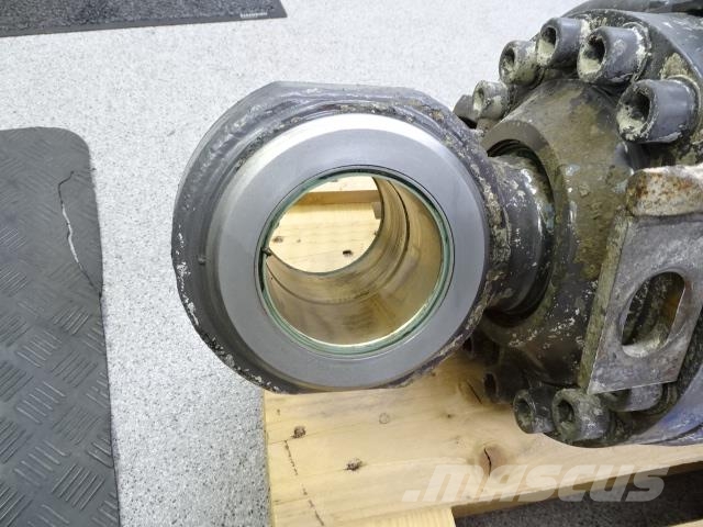 Volvo L120E HYDRAULCYLINDER Muud osad