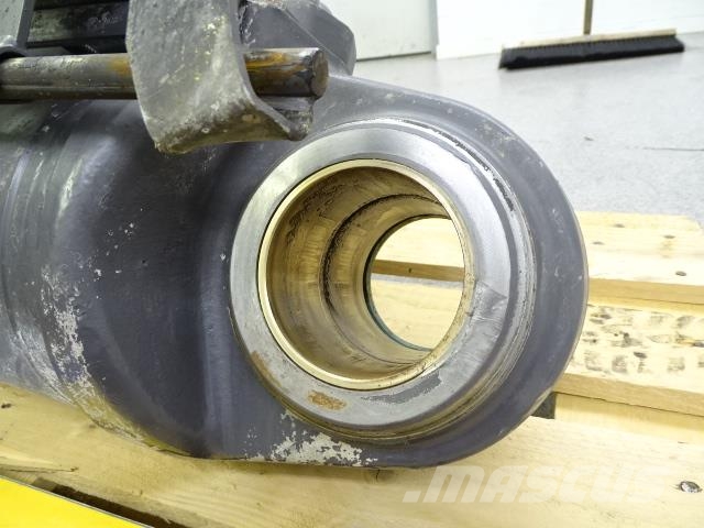 Volvo L120E HYDRAULCYLINDER Muud osad