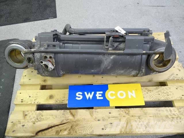 Volvo L120E HYDRAULCYLINDER Muud osad
