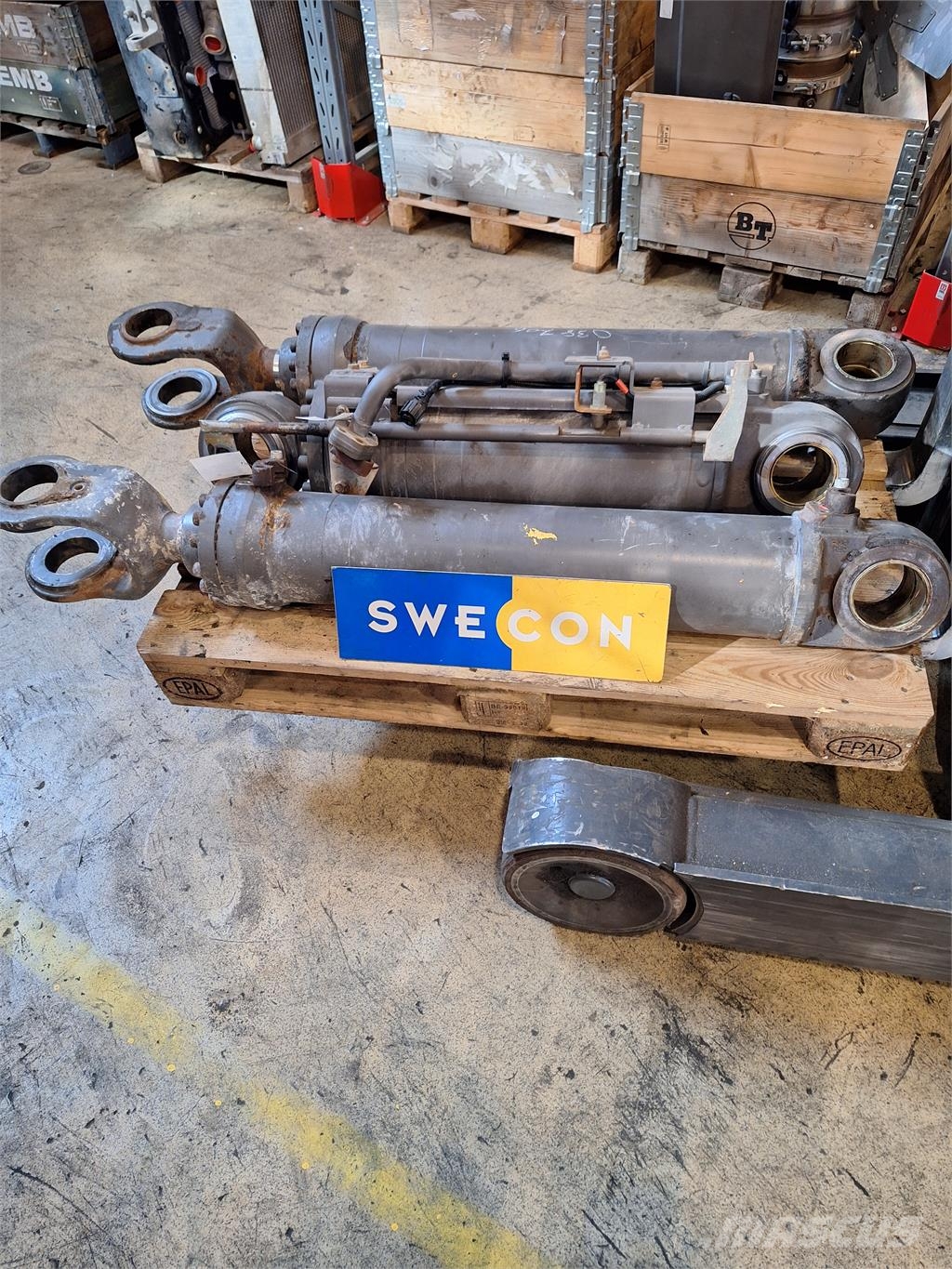 Volvo L120E HYDRAULIC CYLINDER Muud osad