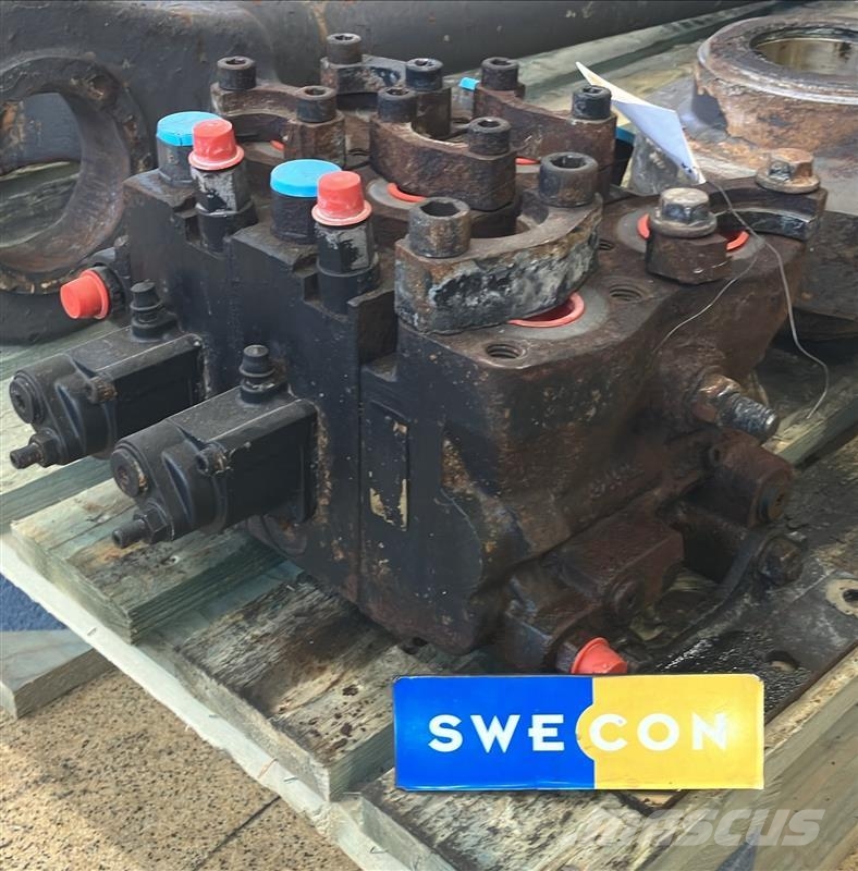 Volvo L120E RIKTNINGSVENTIL 油壓