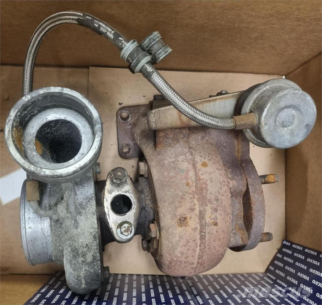 Volvo L120E TURBOCHARGER 发动机