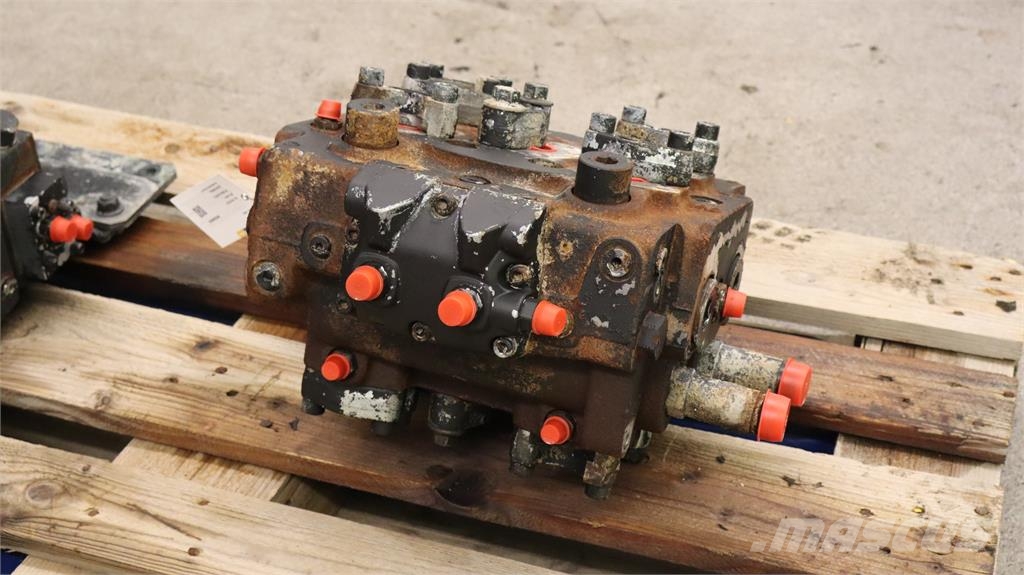 Volvo L120F HYDRAULVENTIL Υδραυλικά