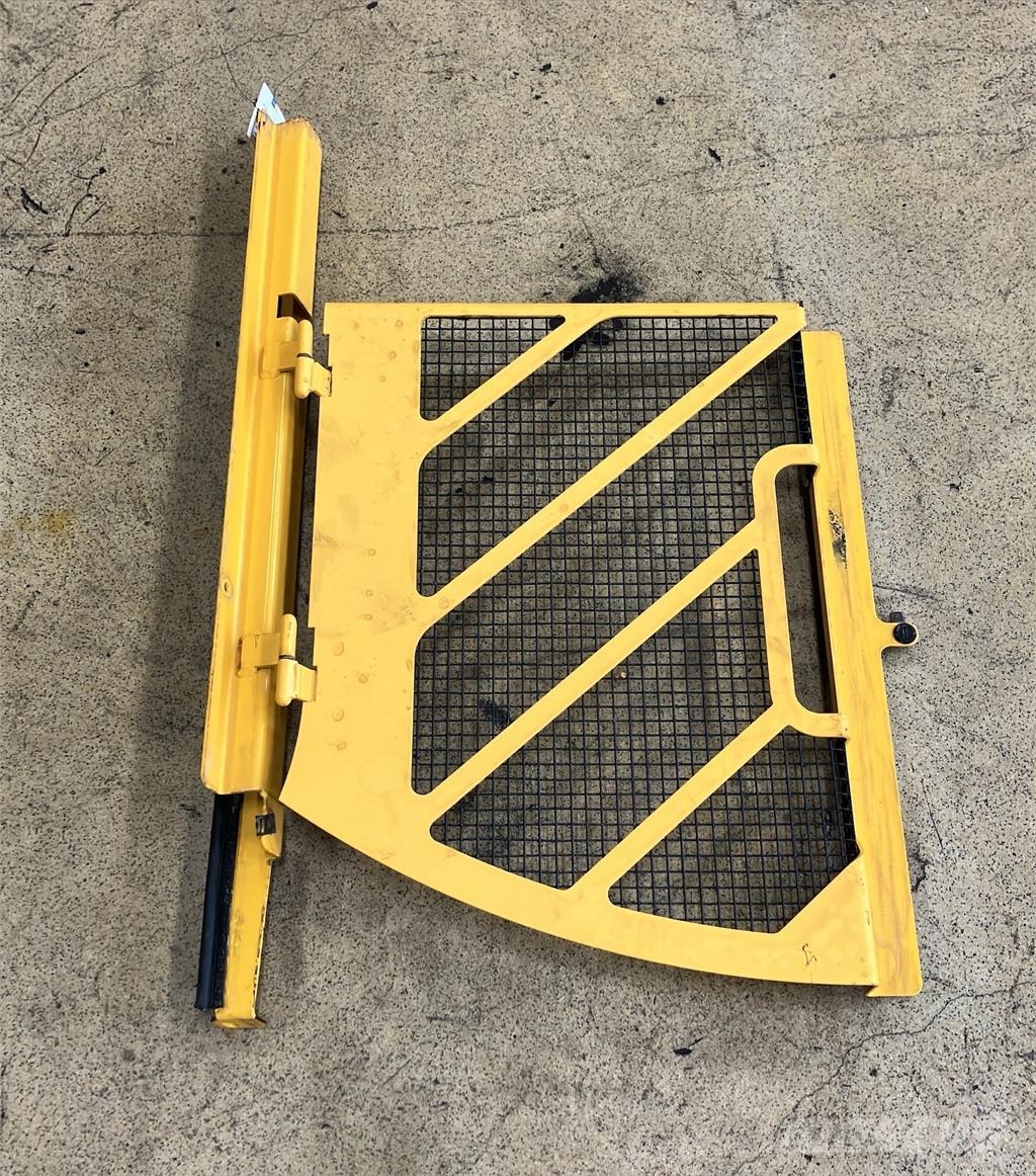 Volvo L120F VENTILATIONSLUCKA Raamid