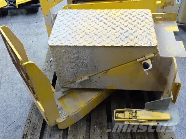 Volvo L150F Batterilåda & lucka Övriga
