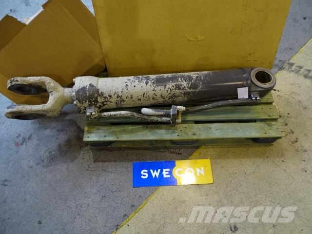 Volvo L150F Lyftcylinder Ďalšie komponenty