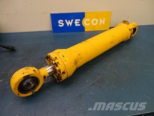 Volvo L180D STYRCYLINDER Chassis and suspension