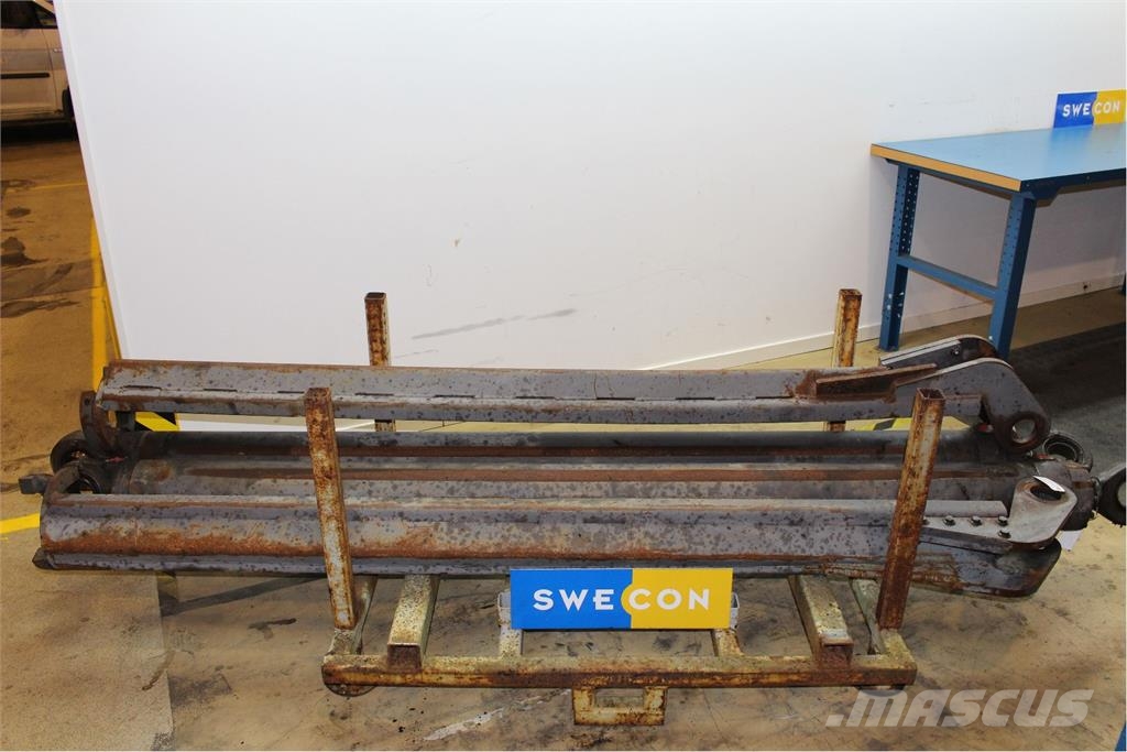 Volvo L180DHL Lyftcylinder Ostale komponente