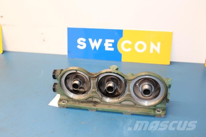 Volvo L180E Motor oljefilterhållare Other components