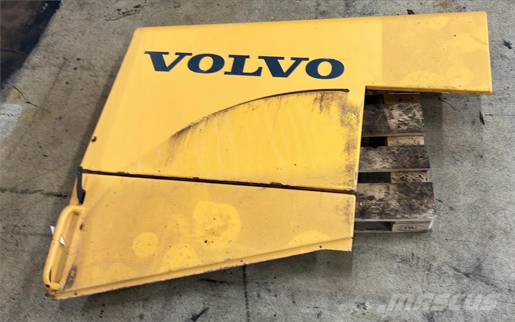 Volvo L180E SIDOLUCKA الشاسيه والتعليق