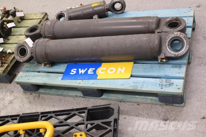Volvo L180EHL Tiltcylinder Ďalšie komponenty