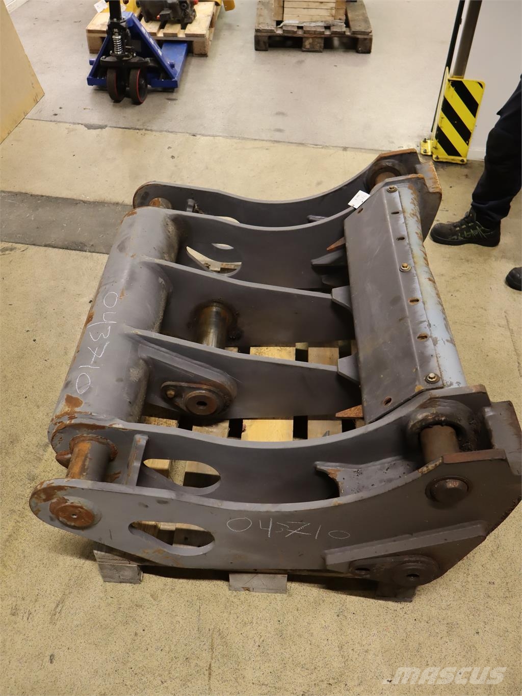 Volvo L180G REDSKAPSFÄSTE Ostale komponente