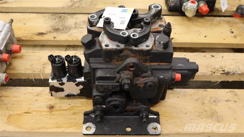 Volvo L180H MANÖVERVENTIL Hidráulicos