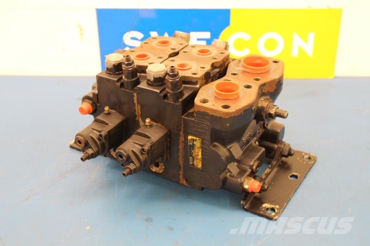 Volvo L220E Hydraul Manöverventil 液压