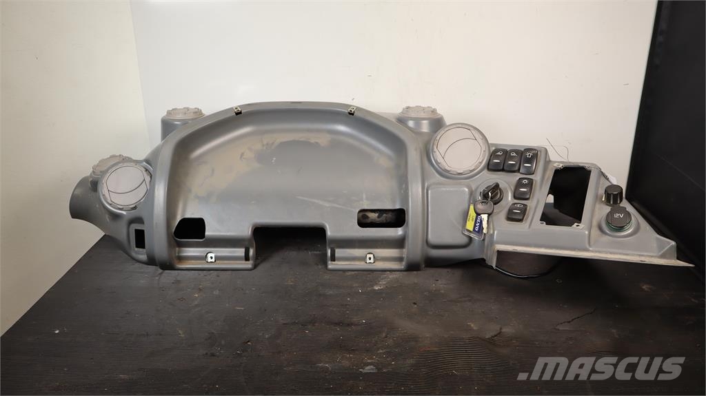 Volvo L25F INSTRUMENTBRÄDA Kabinos ir interjeras