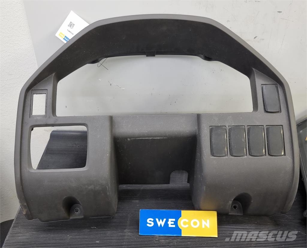 Volvo L260H PANEL Kabinos ir interjeras