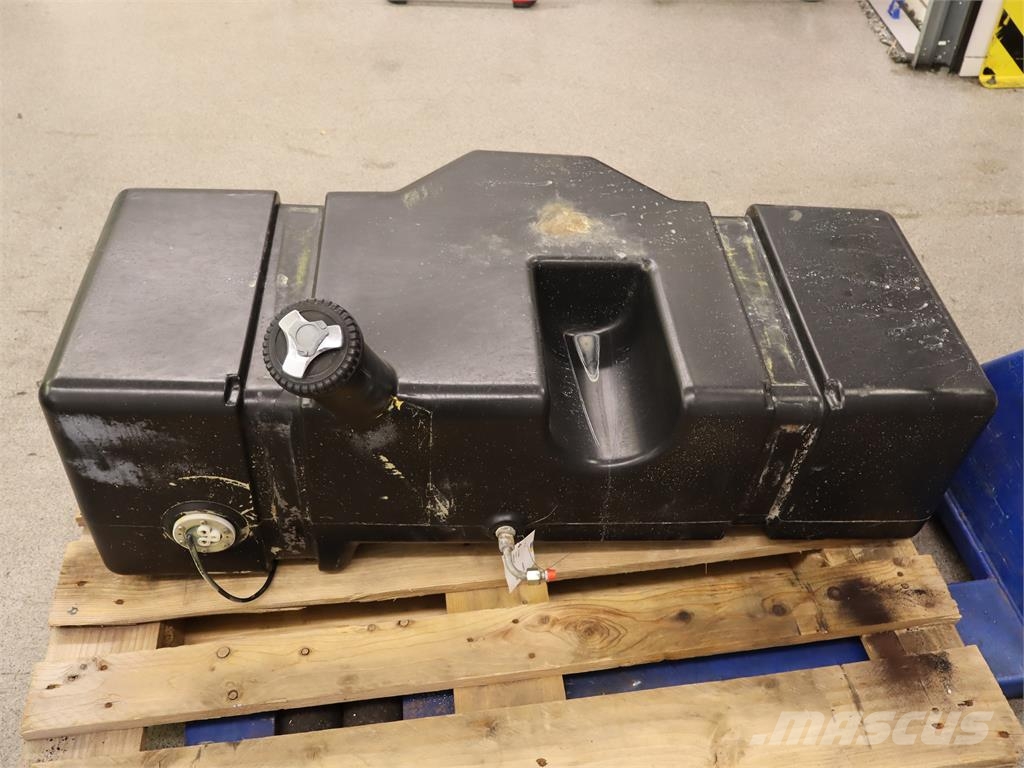 Volvo L45B BRÄNSLETANK Citas sastāvdaļas