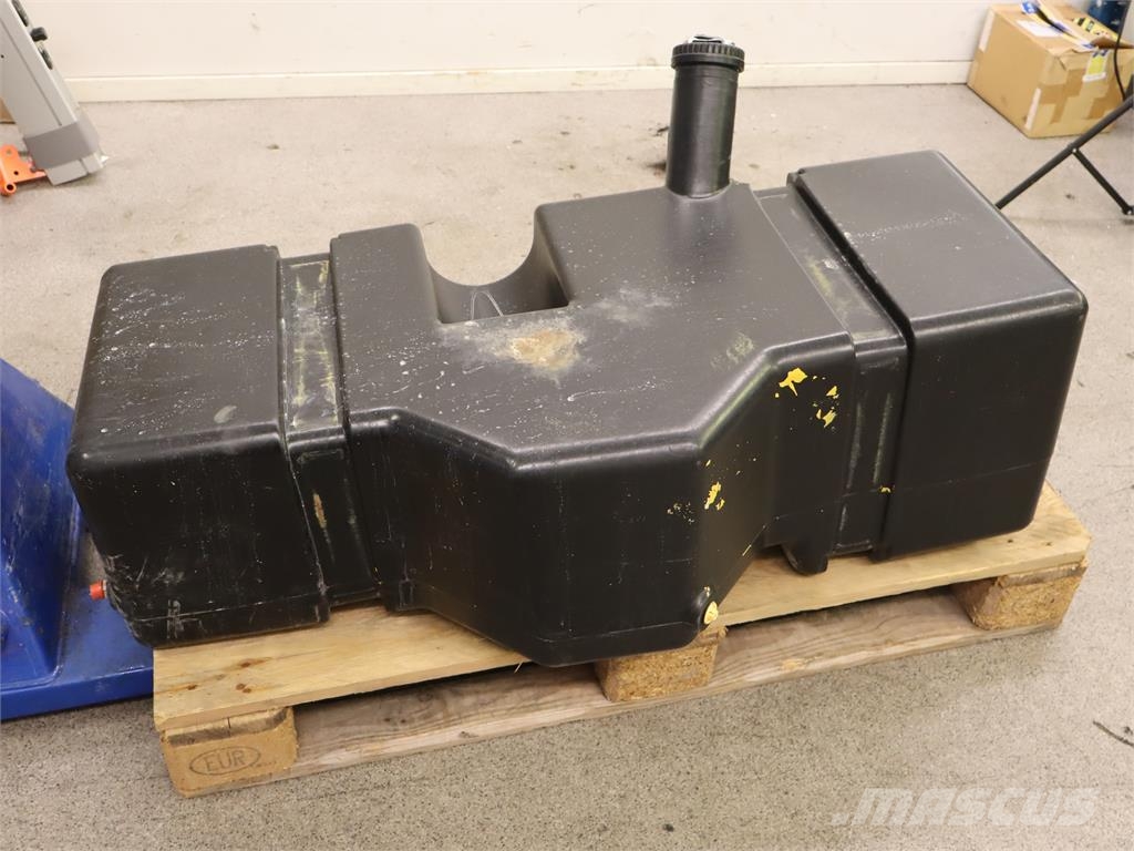 Volvo L45B BRÄNSLETANK Citas sastāvdaļas