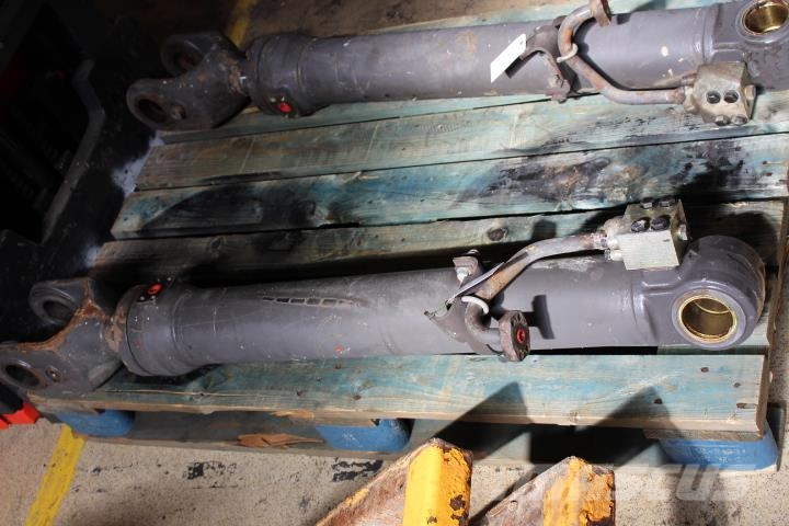 Volvo L50C LYFTCYLINDER Other components