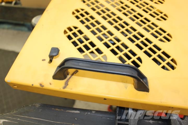 Volvo L50D Sidoluckor Шасі