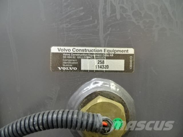 Volvo L70F HYDRAULOLJETANK Hidráulicos