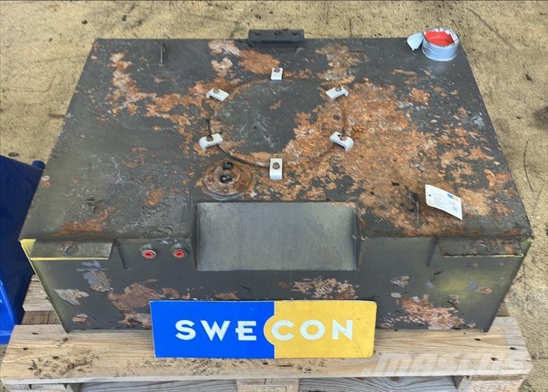 Volvo L90C BRÄNSLETANK Muud osad