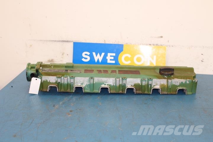Volvo L90E Motor ventilkåpa Engines
