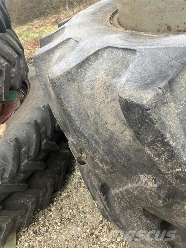 - - - 18.4R38 Tyres, wheels and rims