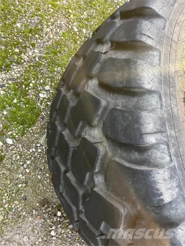 Alliance 710/50R30.5 Gume, točkovi i felne