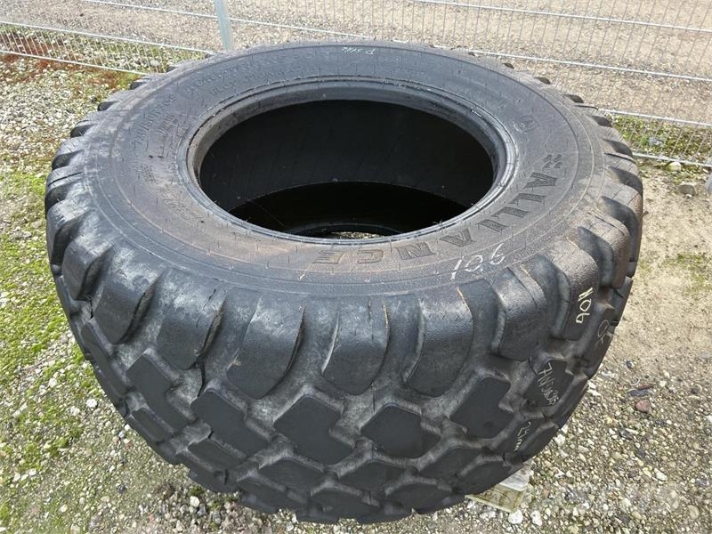 Alliance 710/50R30.5 Gume, točkovi i felne