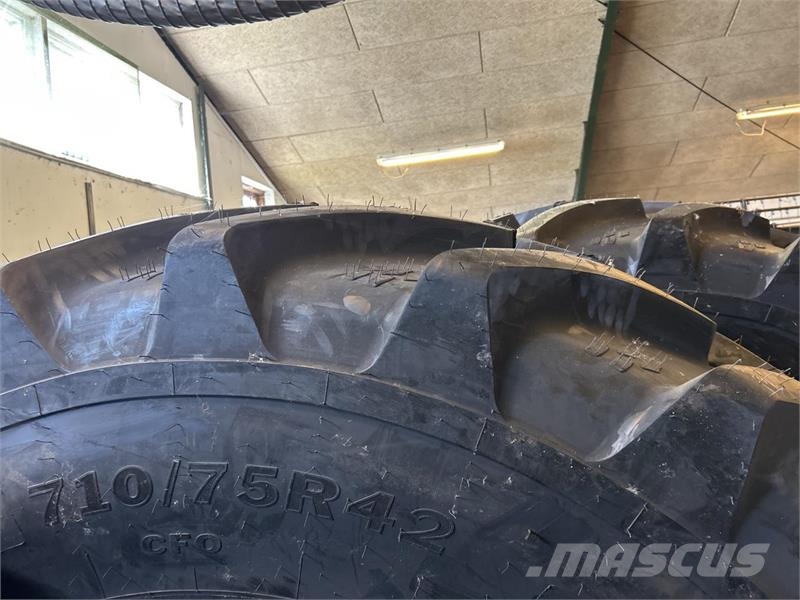 Alliance 710/75R42-620/70R30 Banden, wielen en velgen