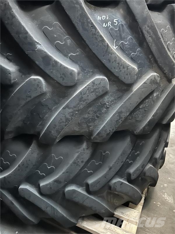 BKT 710/75R42 Шини