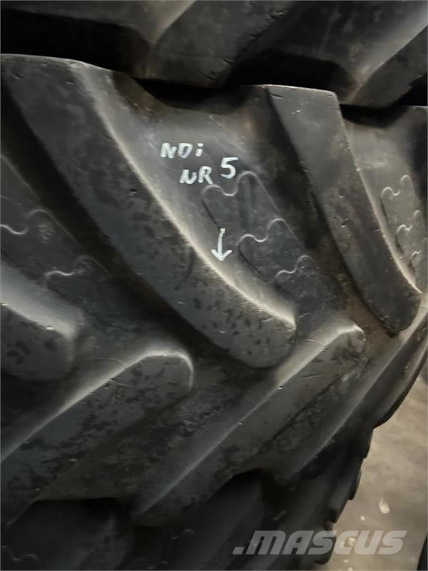 BKT 710/75R42 Шини