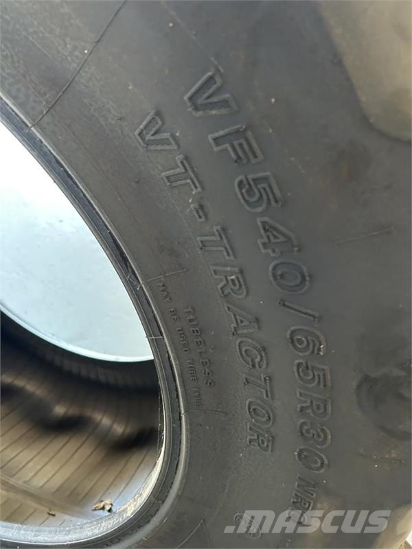 Bridgestone 540/65R30 Renkaat ja vanteet