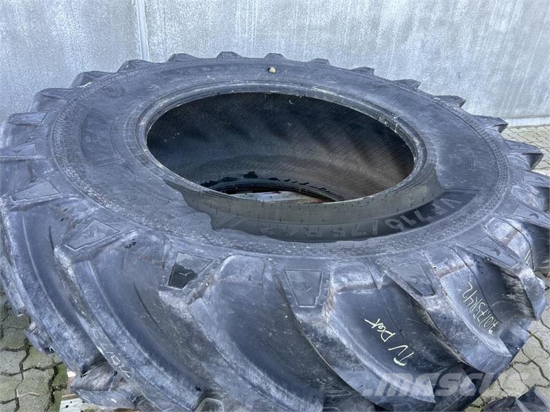  - - - CEAT VF710/75R42 Ruedas