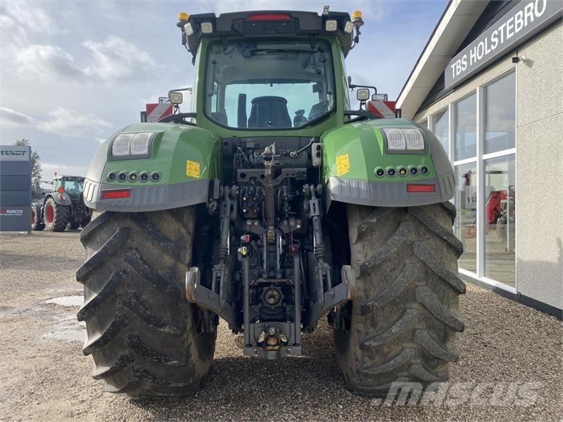Fendt 1042 VARIO S4 Traktori