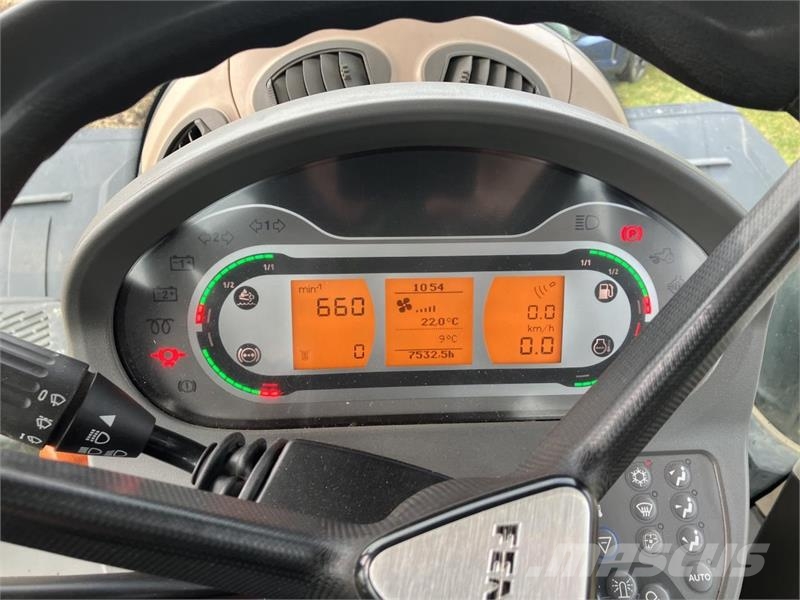 Fendt 1042 VARIO S4 Трактори