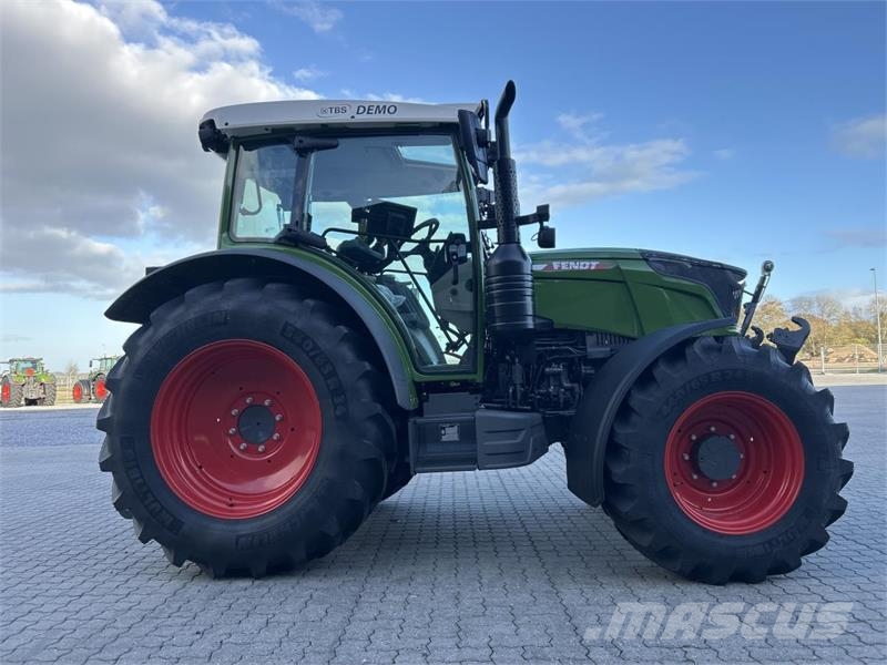 Fendt 211 VARIO GEN3 Traktoren