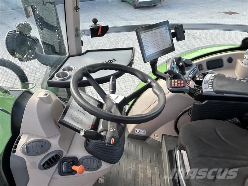 Fendt 724 VARIO GEN6 Trattori