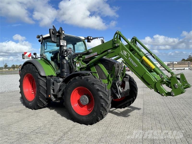 Fendt 724 VARIO GEN6 Trattori