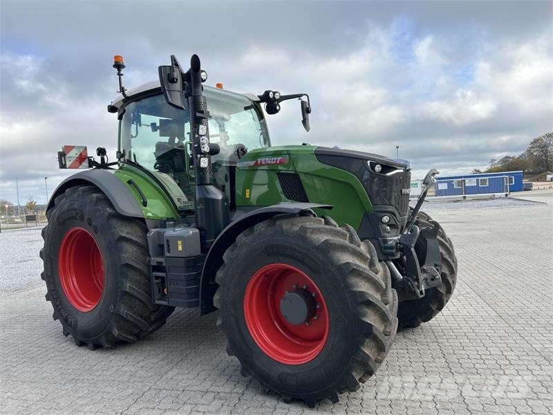 Fendt 724 VARIO GEN7 Tractoren