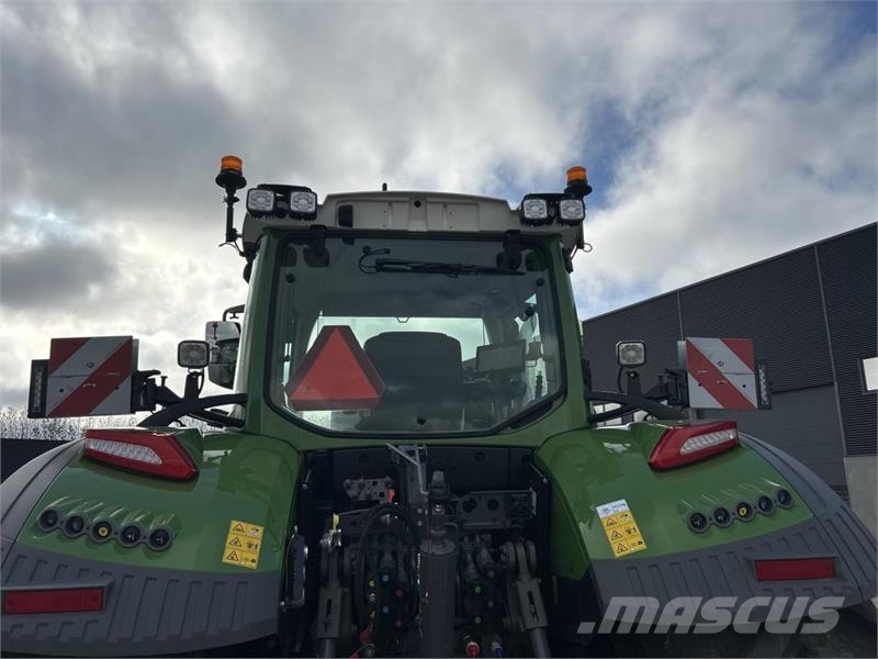 Fendt 724 VARIO GEN7 Tractoren