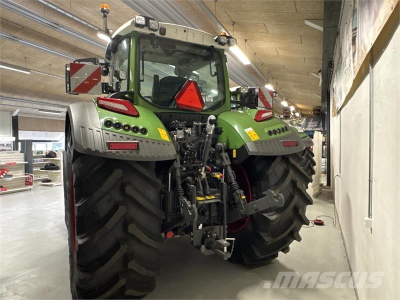 Fendt 724 VARIO GEN7.1 Traktorok